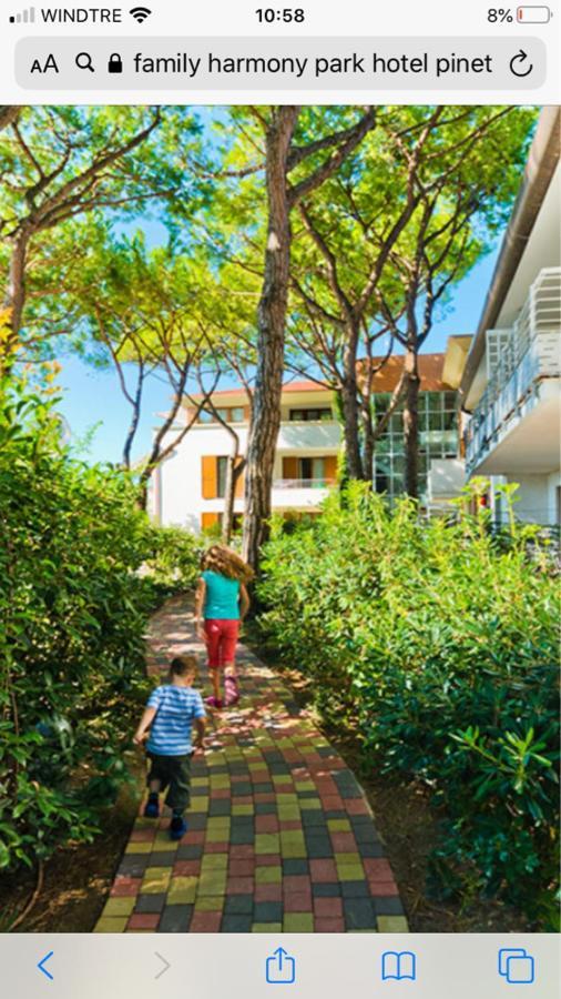 Park Hotel Pineta & Dependance Suite Eraclea Mare Exterior photo