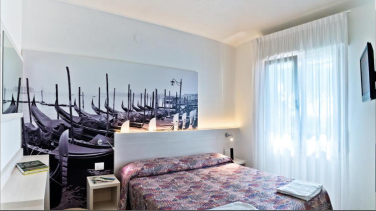 Park Hotel Pineta & Dependance Suite Eraclea Mare Exterior photo