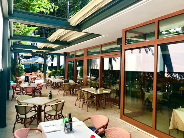 Park Hotel Pineta & Dependance Suite Eraclea Mare Exterior photo