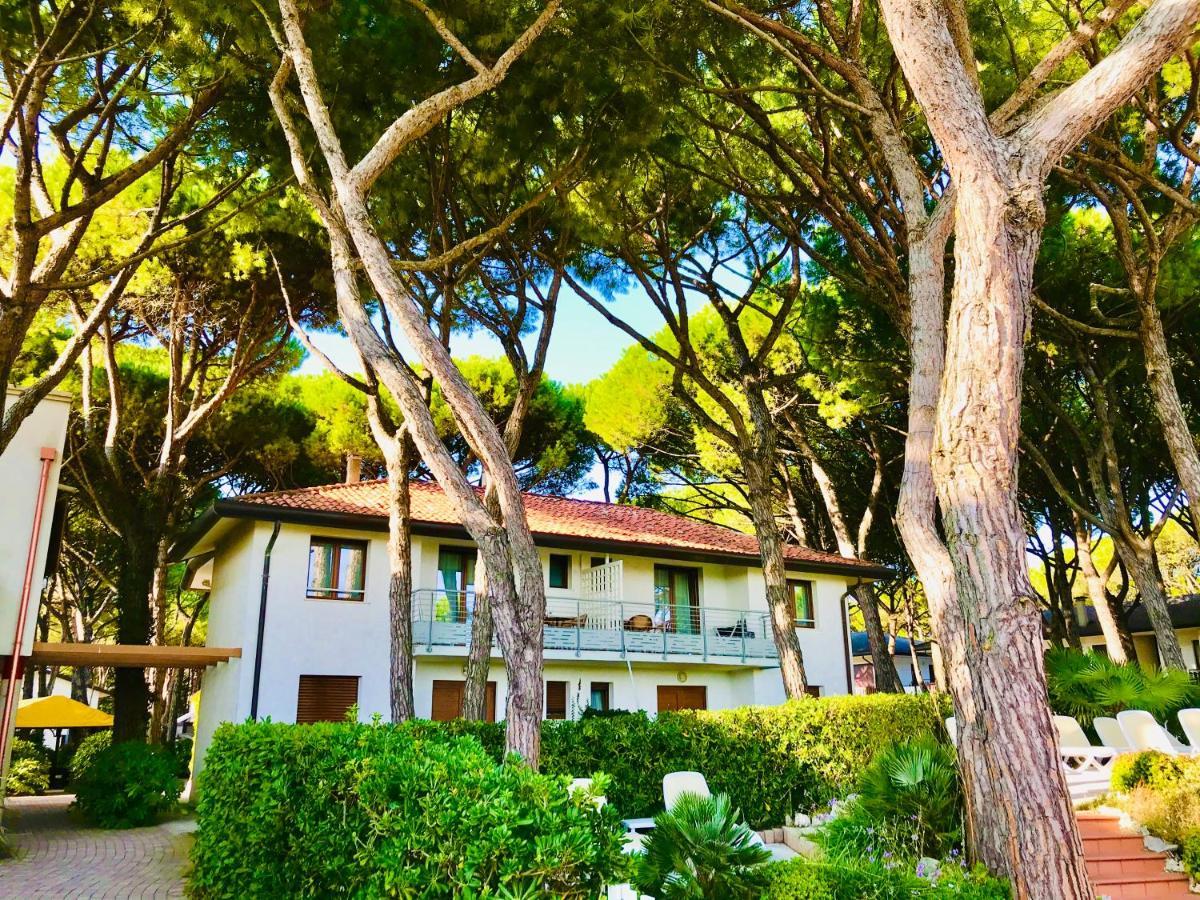 Park Hotel Pineta & Dependance Suite Eraclea Mare Exterior photo