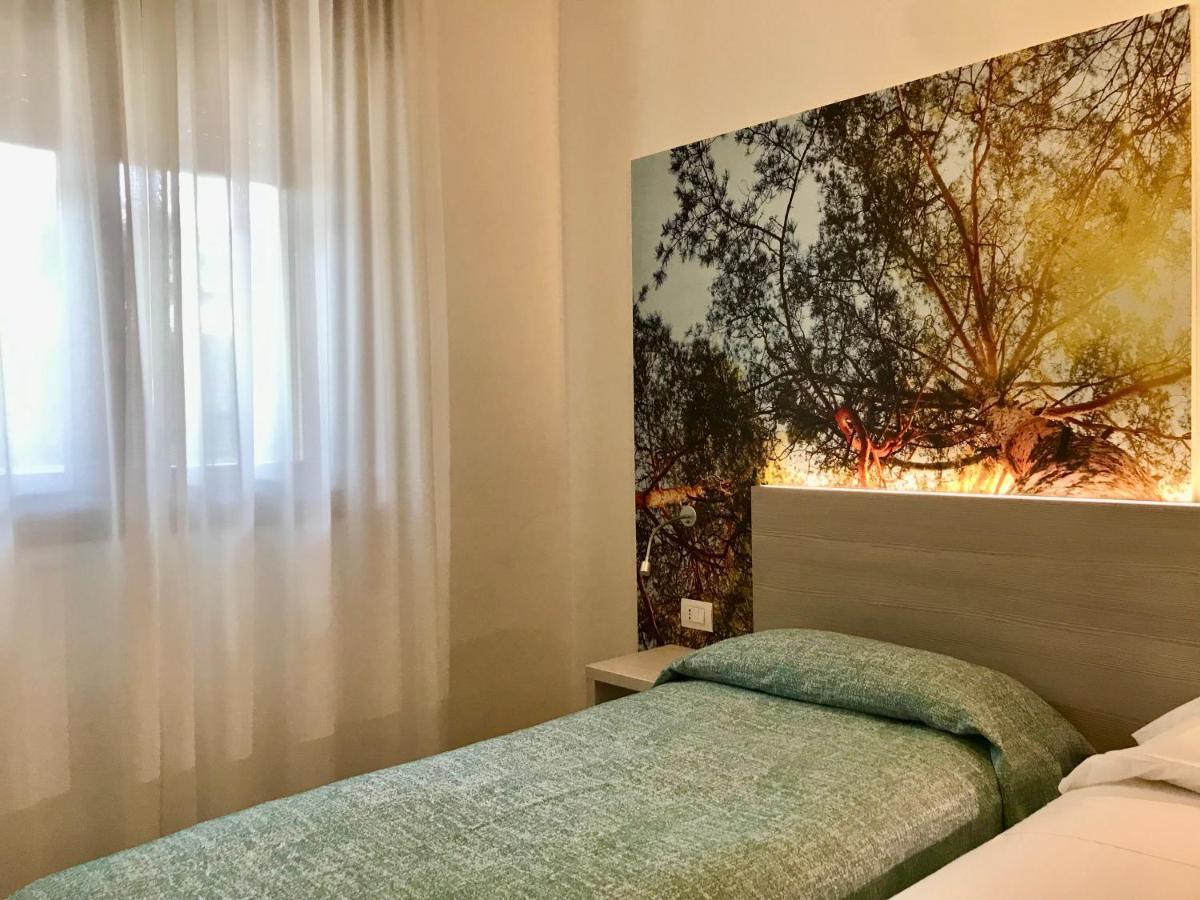 Park Hotel Pineta & Dependance Suite Eraclea Mare Exterior photo