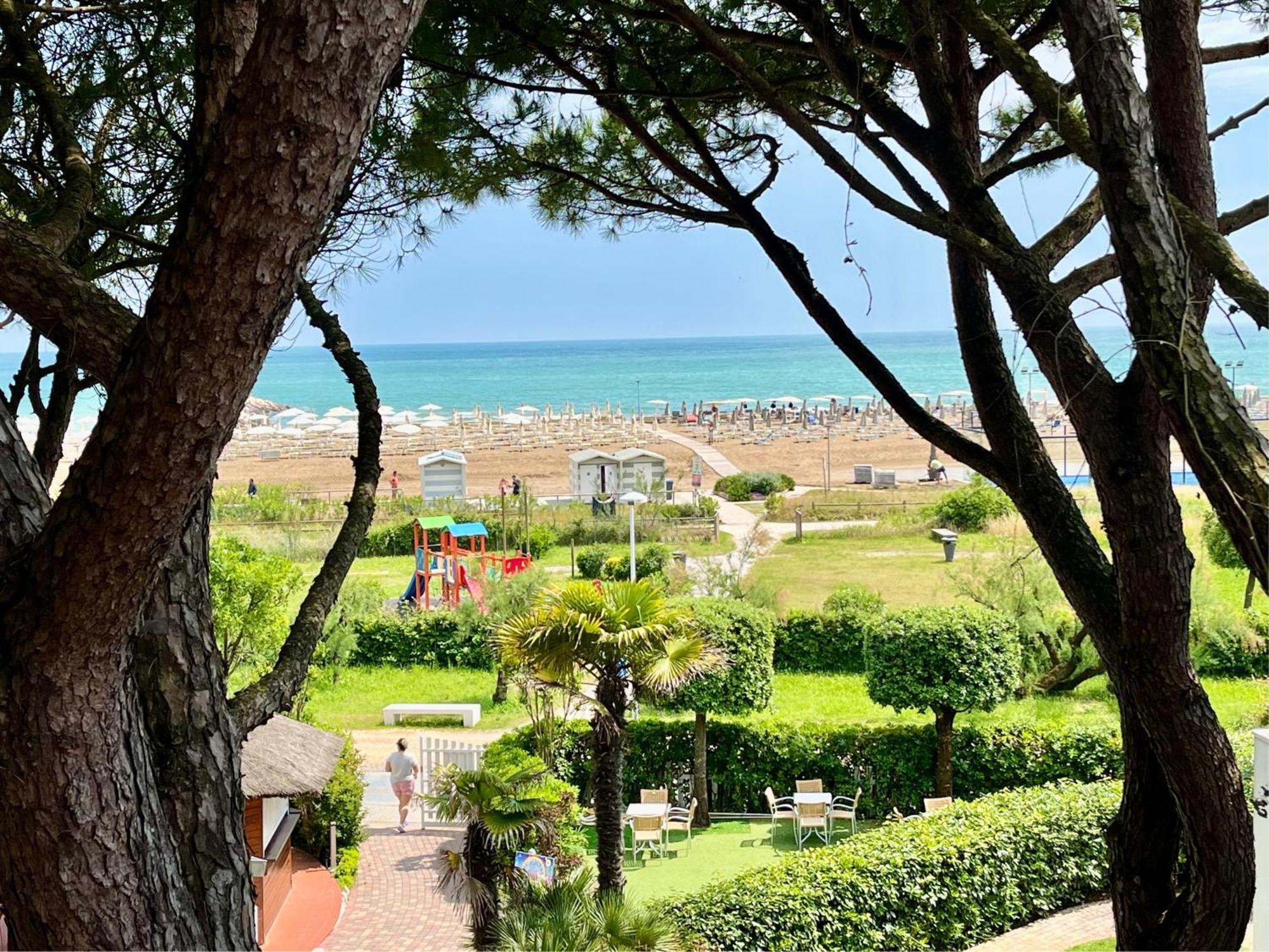 Park Hotel Pineta & Dependance Suite Eraclea Mare Exterior photo