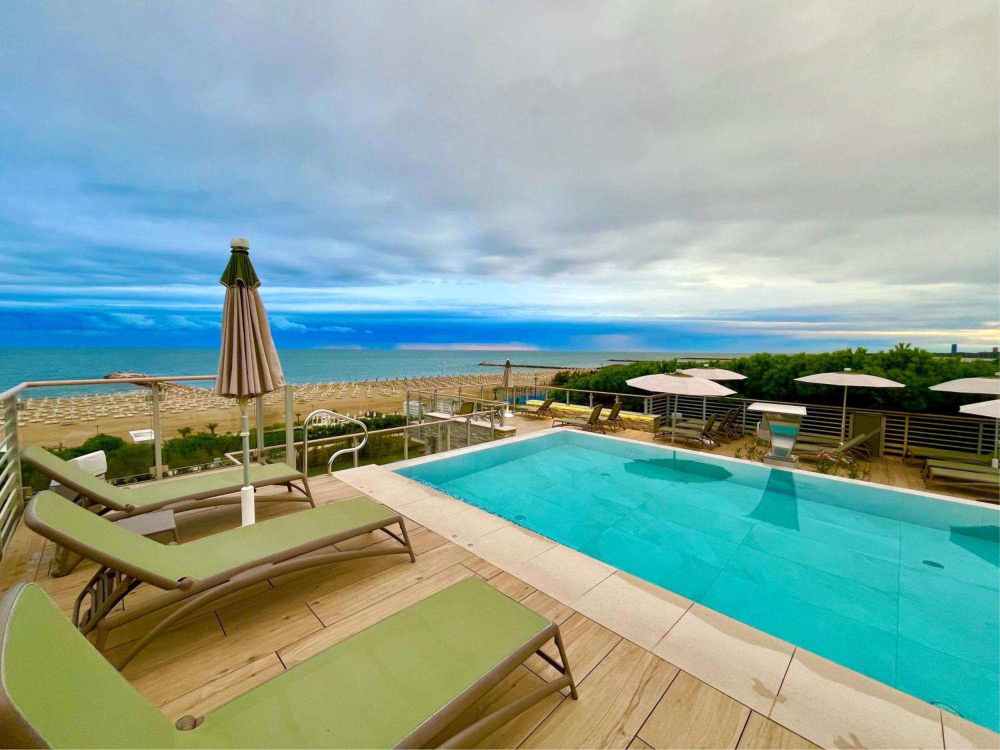 Park Hotel Pineta & Dependance Suite Eraclea Mare Exterior photo