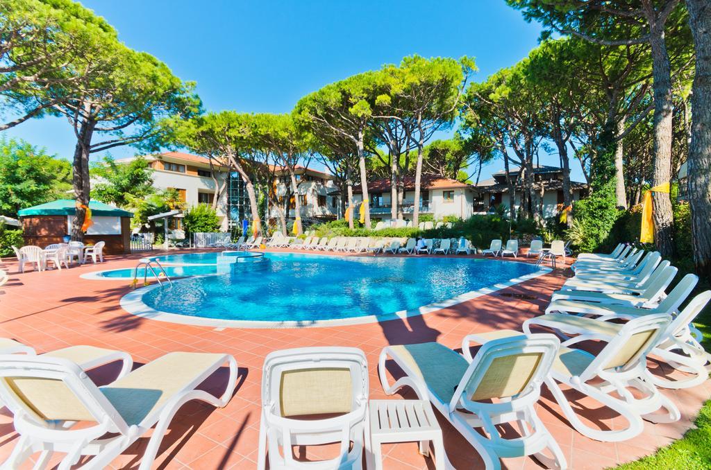 Park Hotel Pineta & Dependance Suite Eraclea Mare Exterior photo